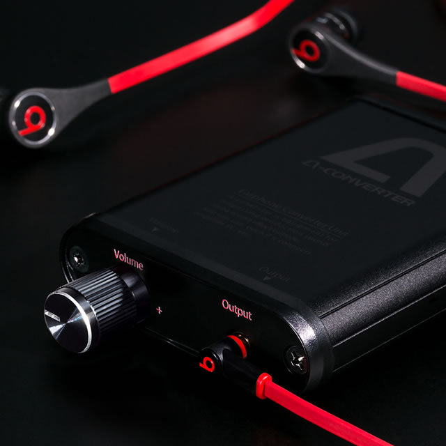 A-converter [4ch] Anda dapat menikmati suara yang kuat dengan earphone bahkan pada tengah malam dengan volume yang keras!